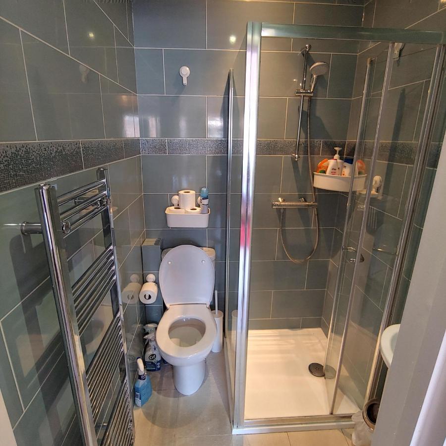 ווטפורד Ensuite Master Bedroom, Private Bathroom, Inside Family Home, Walking Distance To Harry Potter מראה חיצוני תמונה