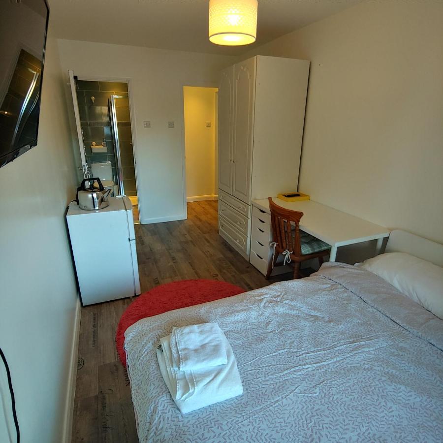 ווטפורד Ensuite Master Bedroom, Private Bathroom, Inside Family Home, Walking Distance To Harry Potter מראה חיצוני תמונה