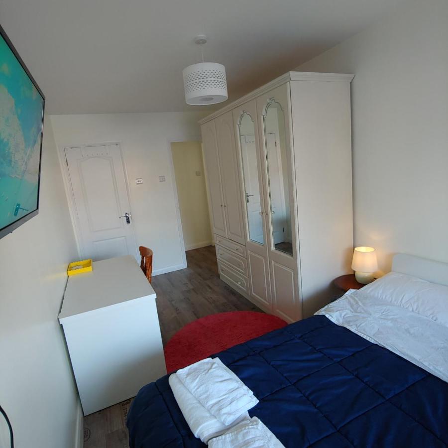 ווטפורד Ensuite Master Bedroom, Private Bathroom, Inside Family Home, Walking Distance To Harry Potter מראה חיצוני תמונה