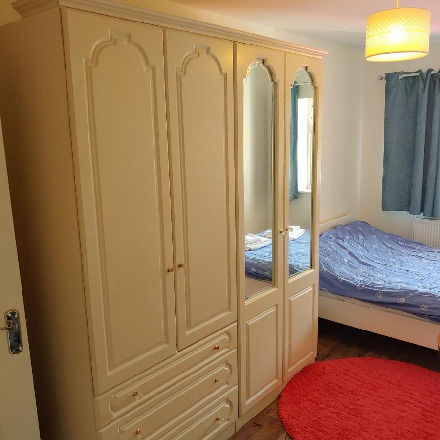 ווטפורד Ensuite Master Bedroom, Private Bathroom, Inside Family Home, Walking Distance To Harry Potter מראה חיצוני תמונה