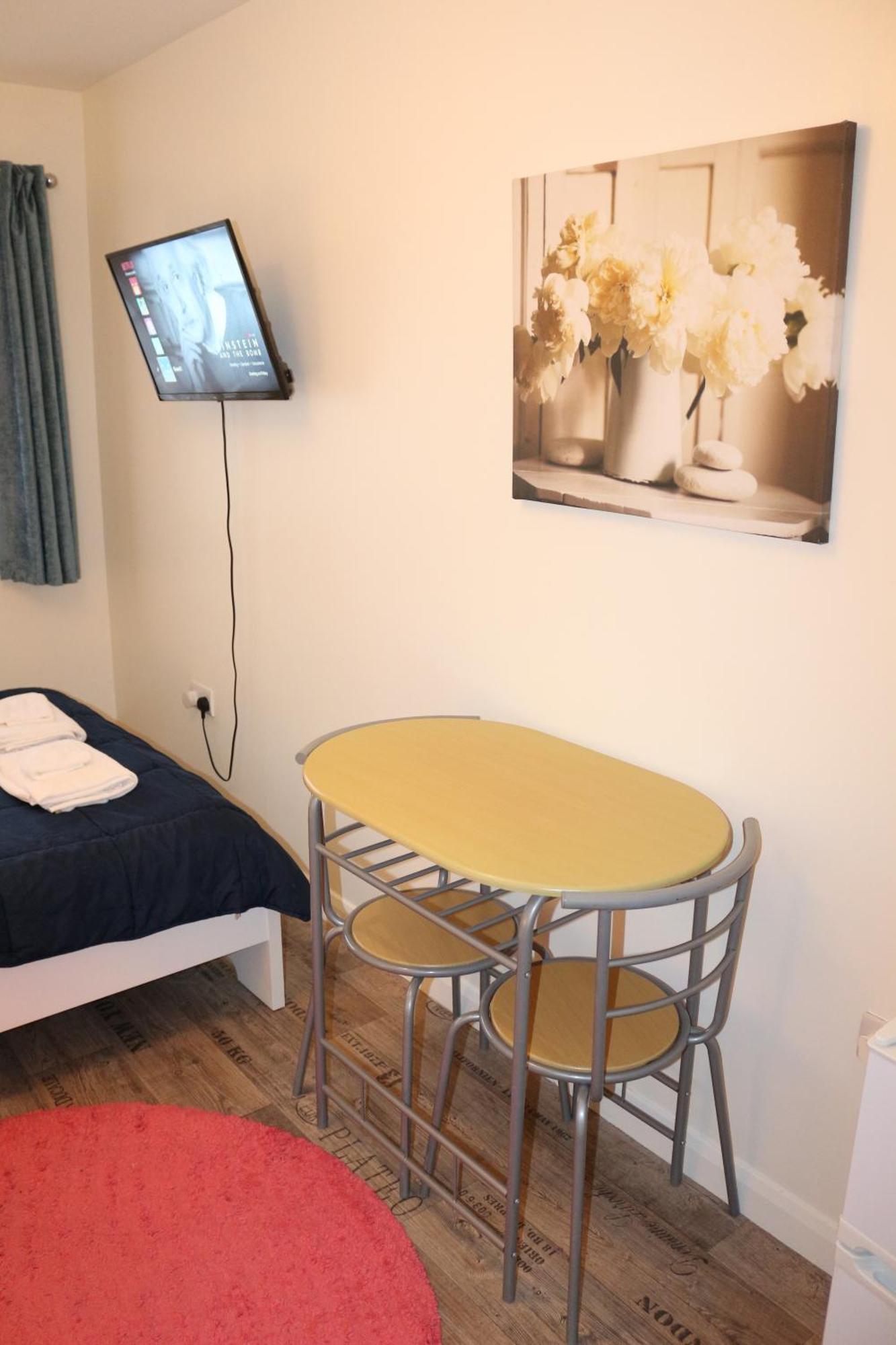 ווטפורד Ensuite Master Bedroom, Private Bathroom, Inside Family Home, Walking Distance To Harry Potter מראה חיצוני תמונה
